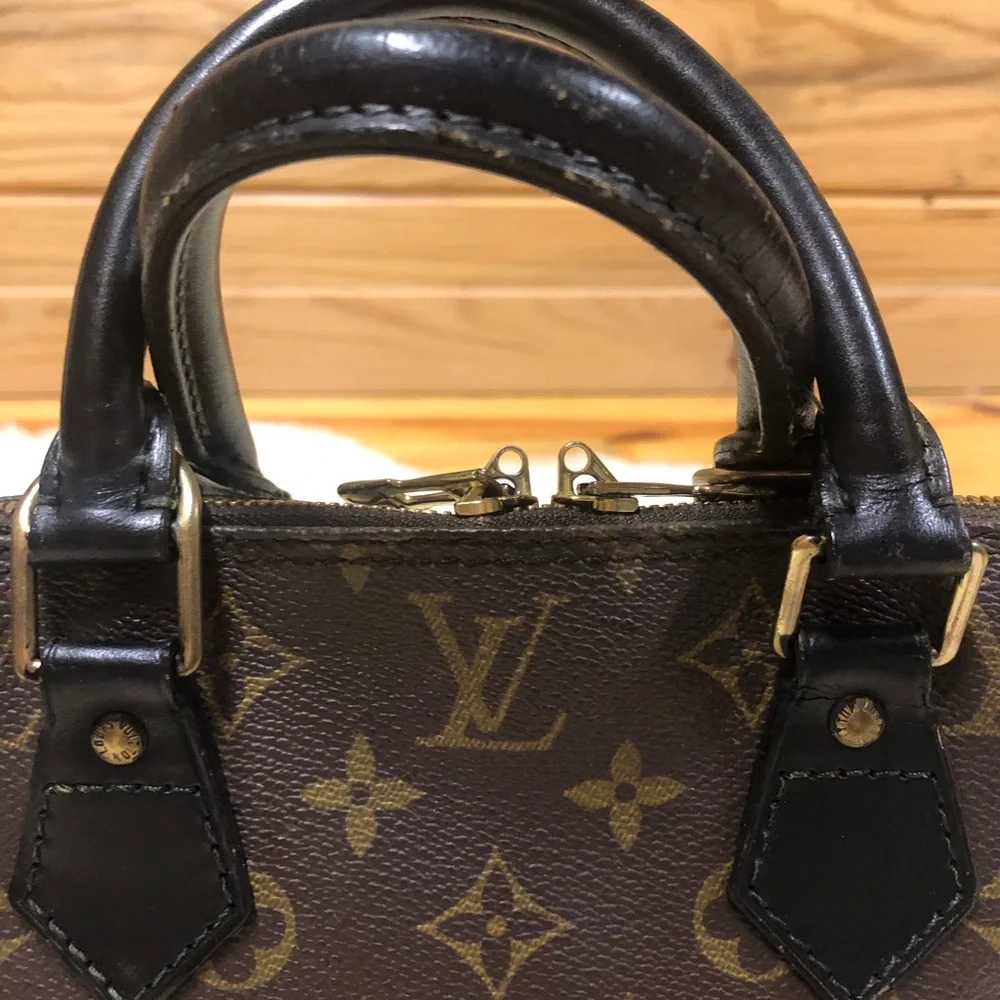 Authentic Louis Vuitton Alma PM purse - Picture 4 of 16